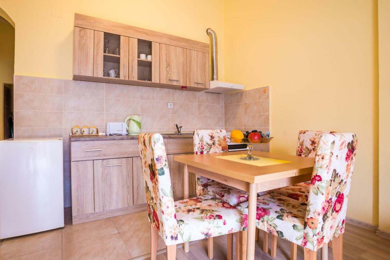 Apartments Radonjic コトル エクステリア 写真
